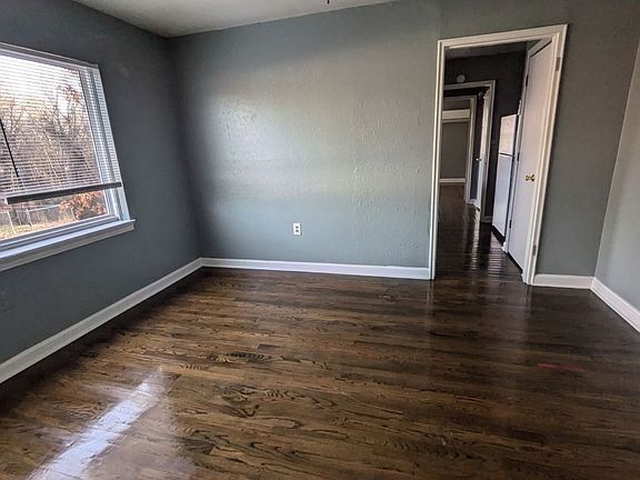 3rd image of 1504 Allen St APT 8