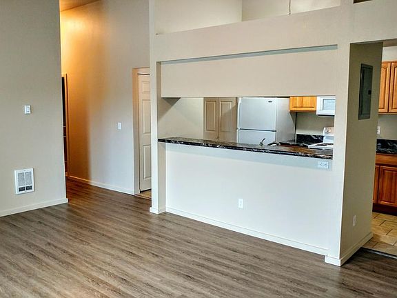 Kitchen Breakfast Bar