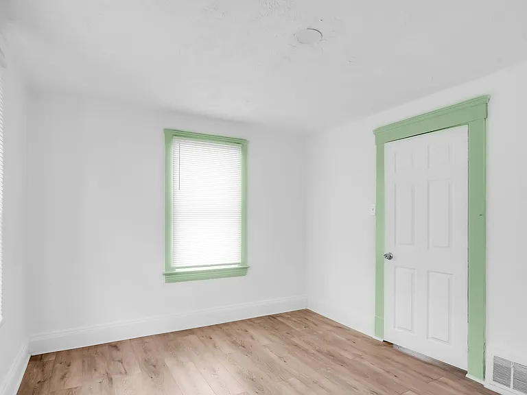 509 E 143rd St #B — Photo 10