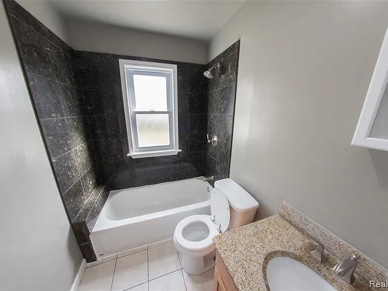 55 W Coy Ave — Photo 6