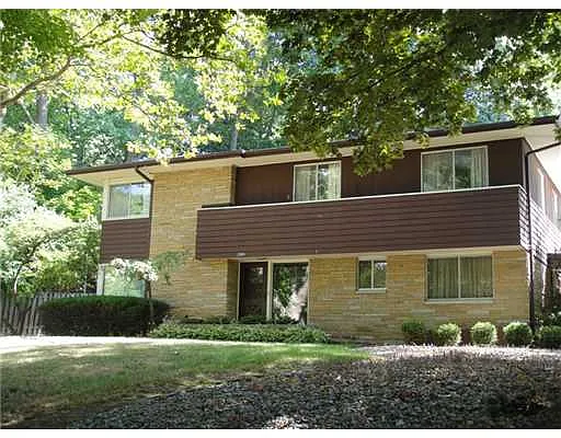 2355 Londonderry Rd photo 1