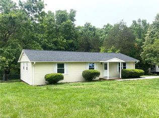 213 Dianna Ave, Thomasville, NC 27360