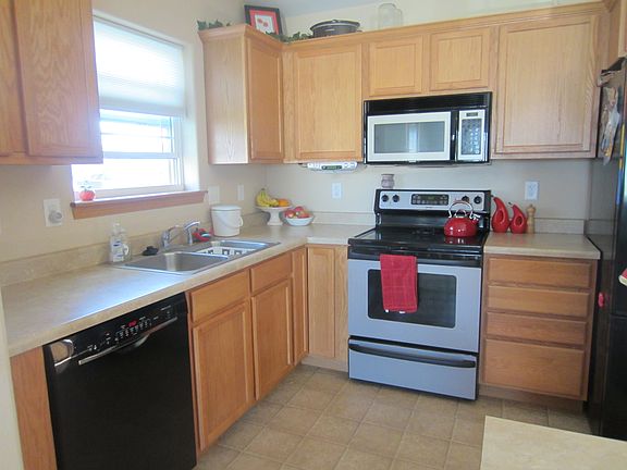 5th image of 225 N McKenzie Ln