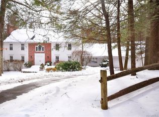 41 Longview Rd, Avon, CT 06001