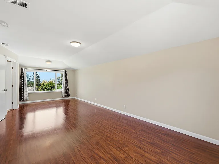 181 Piazza Way — Photo 22