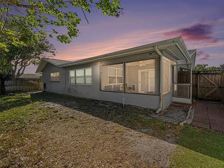 2561 Blackwood Cir — Photo 23