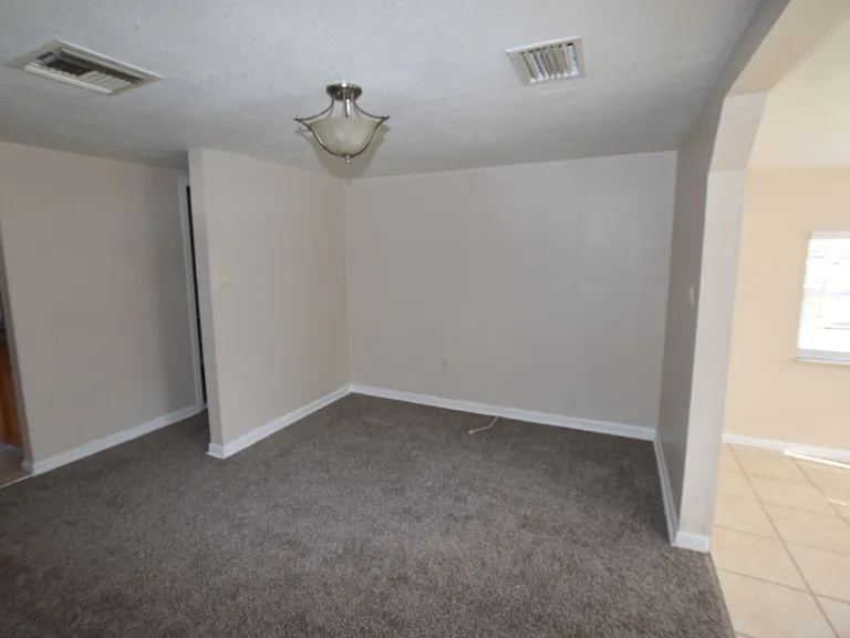 317 E Barnes Ave — Photo 19