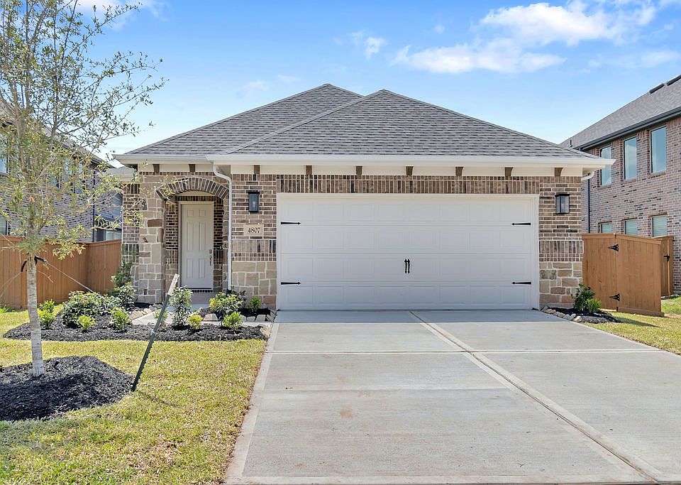 4807 Sand Clouds Dr