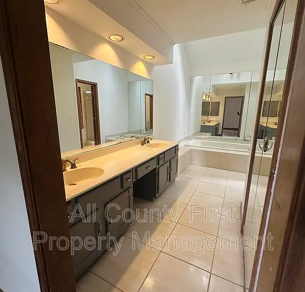 3688 Seton Hall Dr — Photo 12