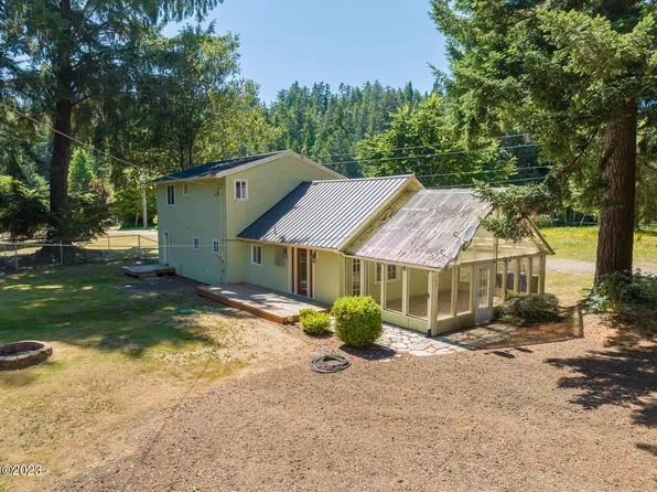 2021 E Alsea Hwy, Waldport, OR 97394