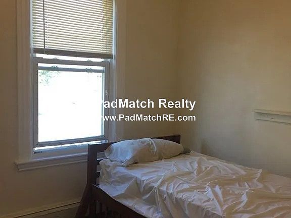 5th image of 20 S Huntington Ave APT 3