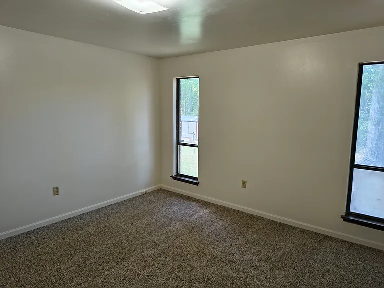 2916 Crosscreek Rd — Photo 12