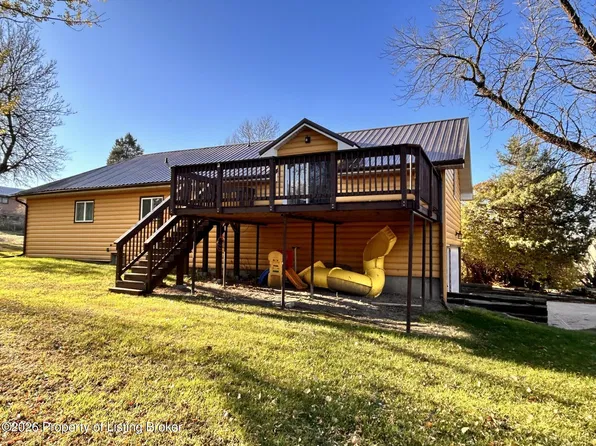 103 2nd Ave E, Rhame, ND 58651