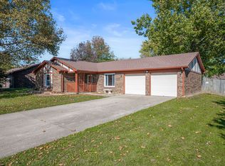 360 Christina Dr, Whiteland, IN