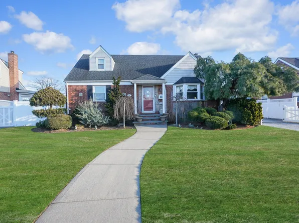 44 Birchwood Drive W, Valley Stream, NY 11580