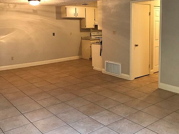 5th image of 3016 Olive Glen Ct