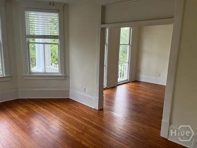 1 bed, 1.0 bath, 900 sqft, $1,975 — Photo 4