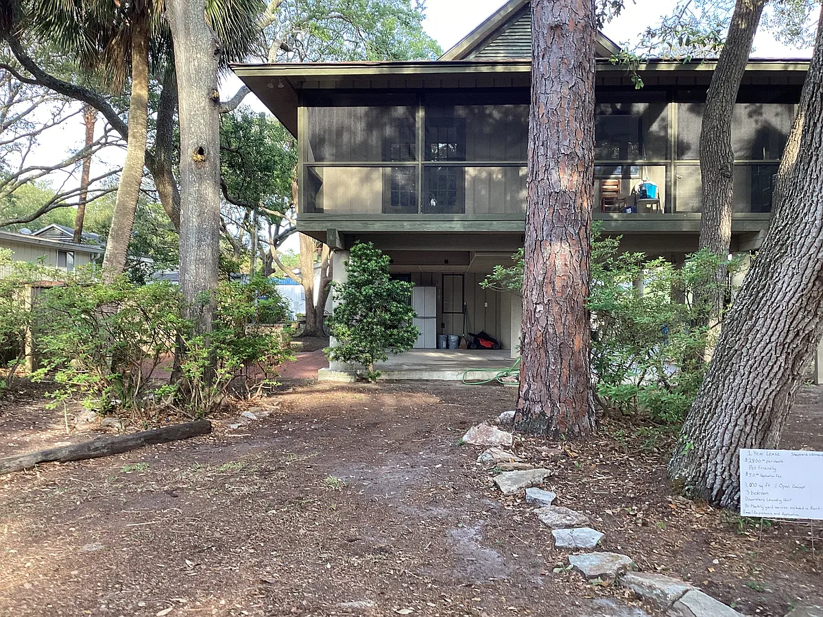 Building Photo - 710 2nd Ave