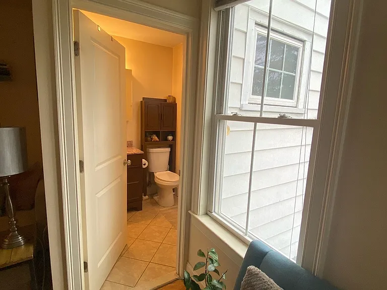 27 Lothrop St #1A — Photo 12