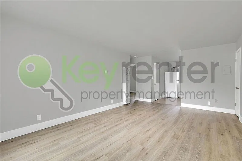 2 bed, 1.0 bath, 750 sqft, $1,400 — Photo 2