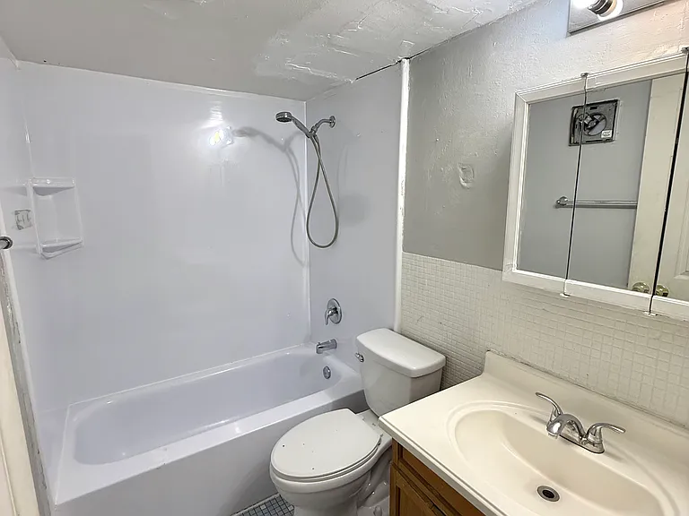 10510 Cinnamon Dr #C — Photo 4