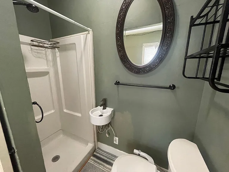 250 E Fairview St — Photo 11