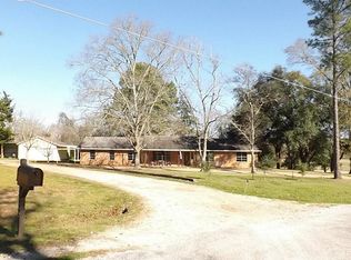 3250 Spanish Oaks Dr, Brenham, TX 77833