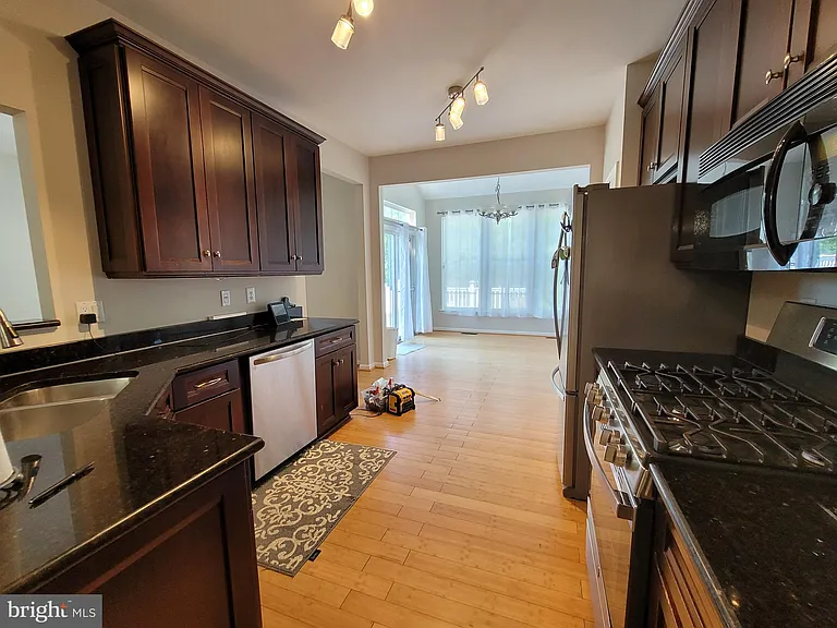 10 Bridle Ct — Photo 11