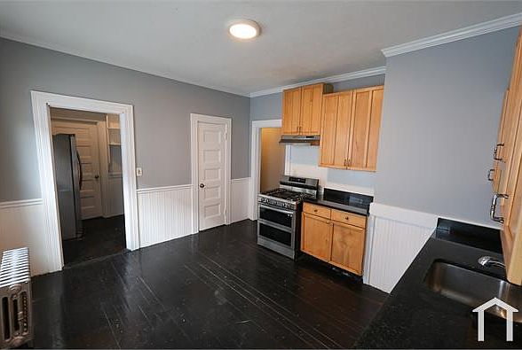 1st image of 14 Hartwell St #3