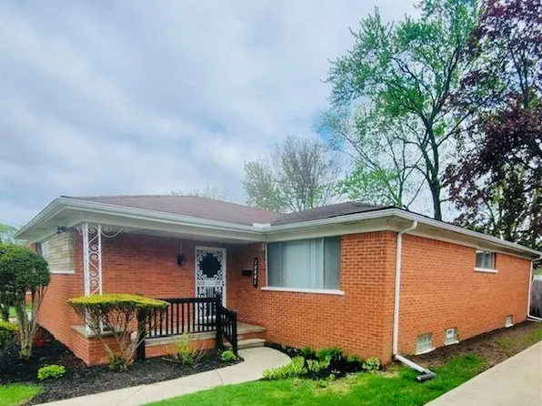 14441 Elm St, Oak Park, MI 48237