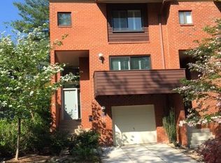 1664 Bachan Ct, Reston, VA 20190