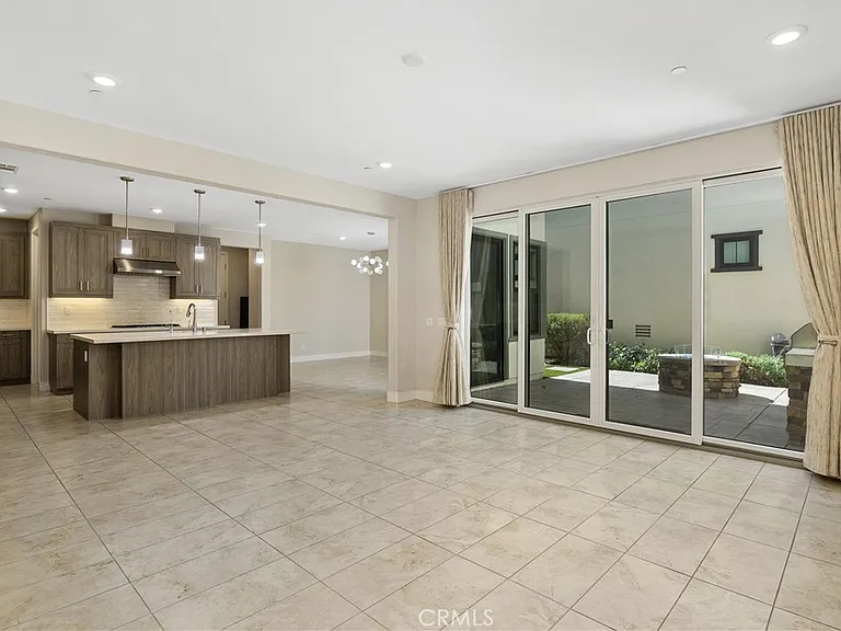 6795 Solterra Vista Pkwy — Photo 9