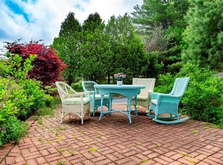 27 Harbor Dr #B, Northeast Harbor, ME 04662