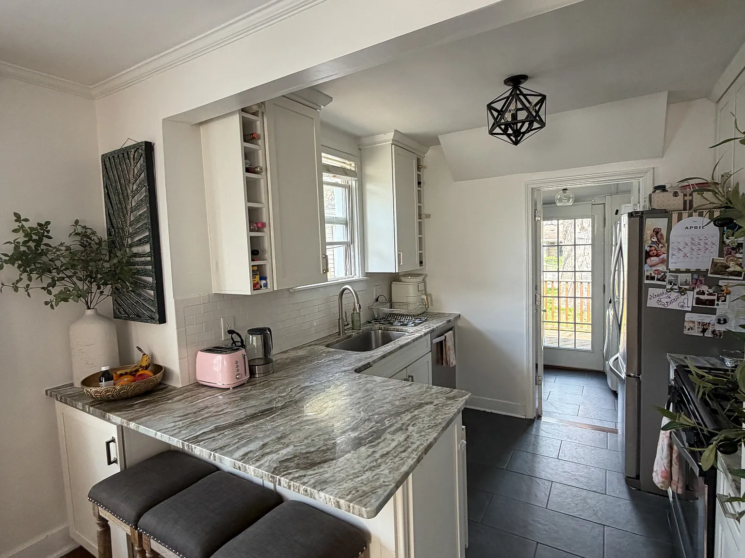 1 bed, 800 sqft, $1,800 — Photo 3