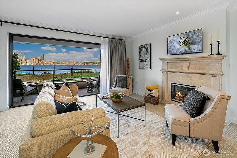 3rd image of 1331 Harbor Avenue SW #103