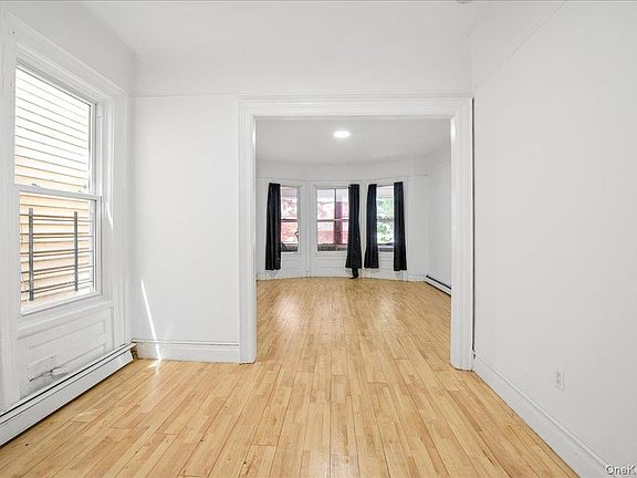 5th image of 4384 Carpenter Avenue