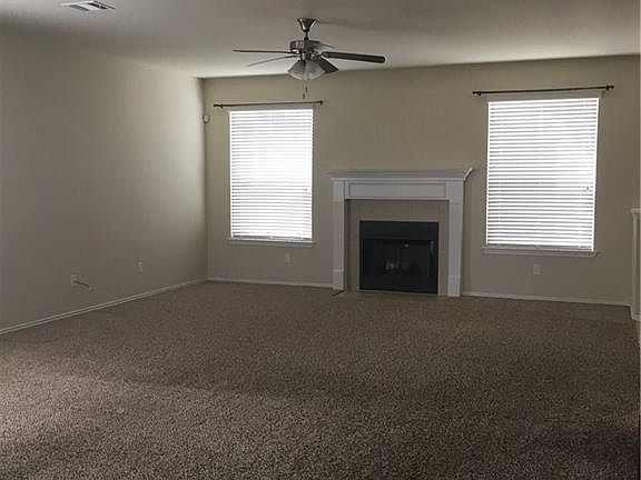 3rd image of 2609 Black Orchid Dr
