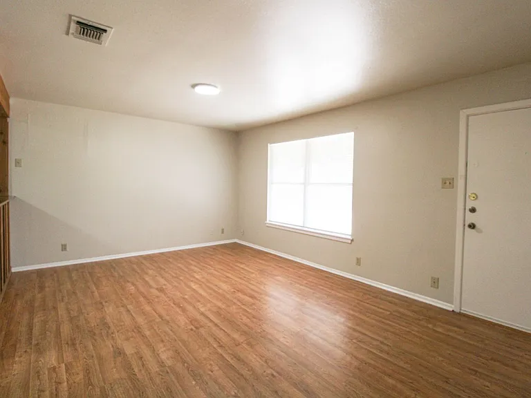 4102 Waikiki Dr — Photo 4