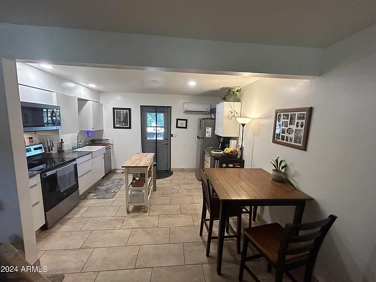 2103 S Granada Dr #8 — Photo 1