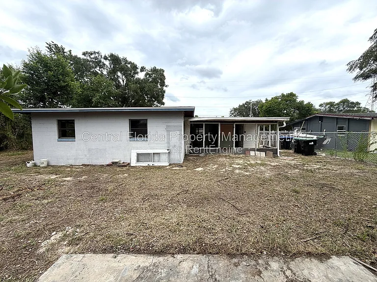 1624 Ferndell Rd — Photo 13