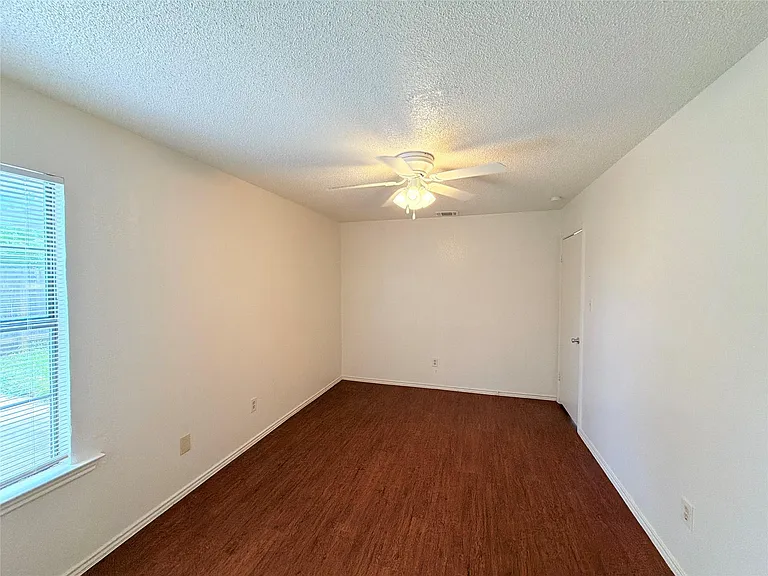 1215 Ridgemont St — Photo 17