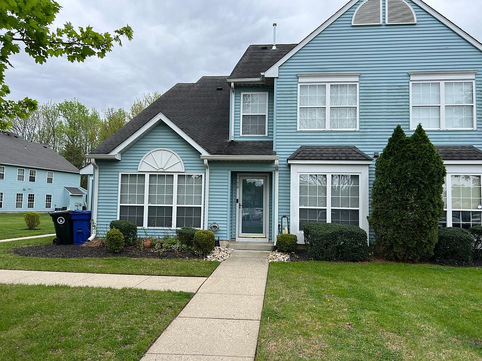 1st image of 79 Tarragon Ct #79