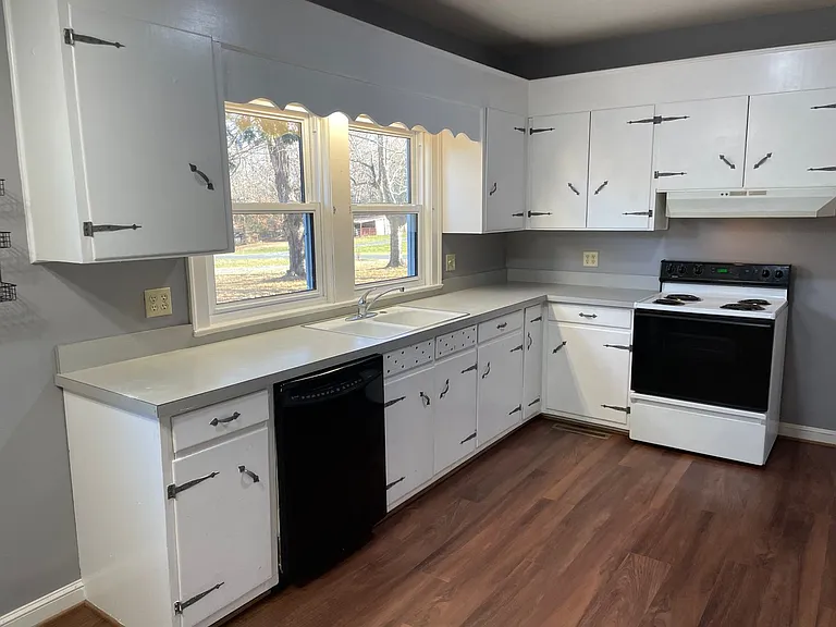 2181 Mamie May Rd — Photo 10