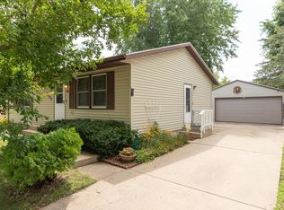 2008 43rd St NW, Rochester, MN 55901