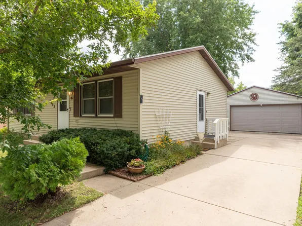 2008 43rd St NW, Rochester, MN 55901