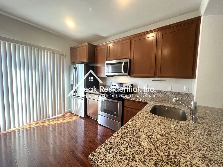 8112 Creeping Willow Ln — Photo 8