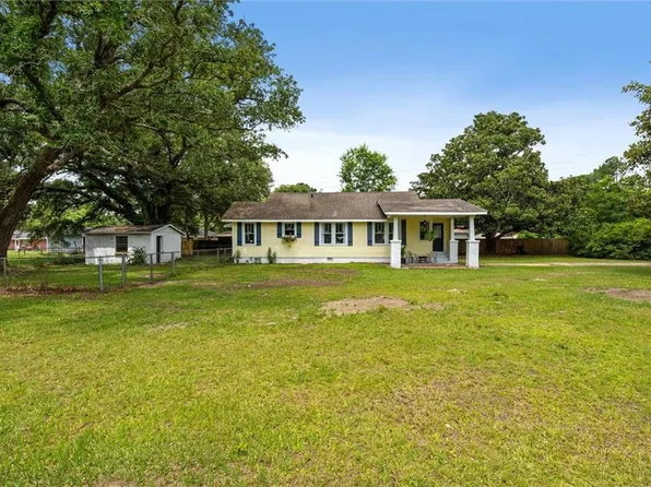 5107 Saint Alban Ave, Loxley, AL 36551