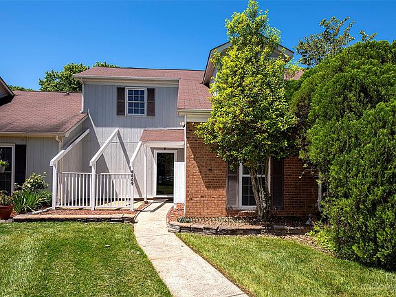 2nd image of 6804 Cabot Cir