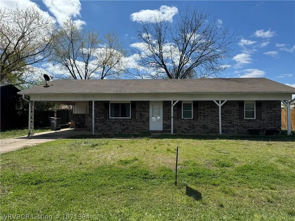 5 E Columbus St, Lavaca, AR 72941