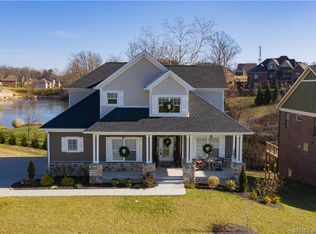 2004 Andres Way, Floyds Knobs, IN 47119